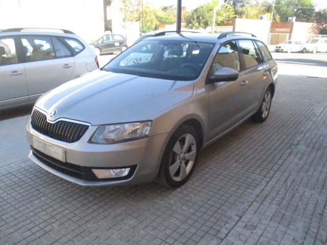 OCTAVIA COMBI 1.6 TDI 4X4 ELEGANCE